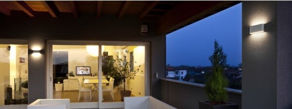 Redo 90451 - Aplica de perete exterior KLIPPE LED/24W/230V 3000K IP54, alb