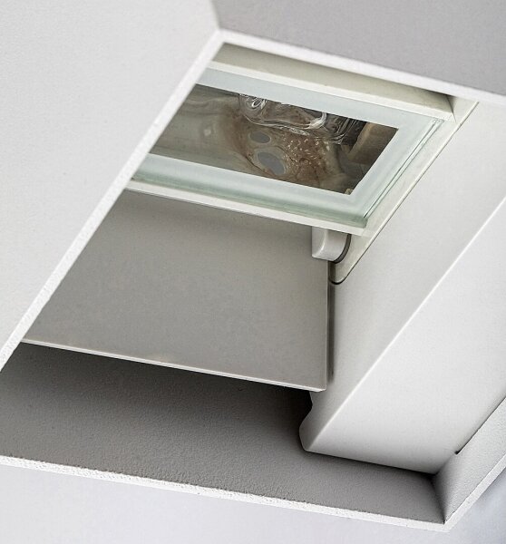 Aplică de exterior SOLIN 1xG9/42W/230V IP54 albă Rabalux 7397