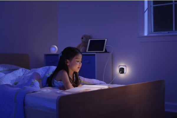 Osram- Lampă de veghe LED pentru priză cu senzor și port USB LUNETTA LED/12,5W/230V