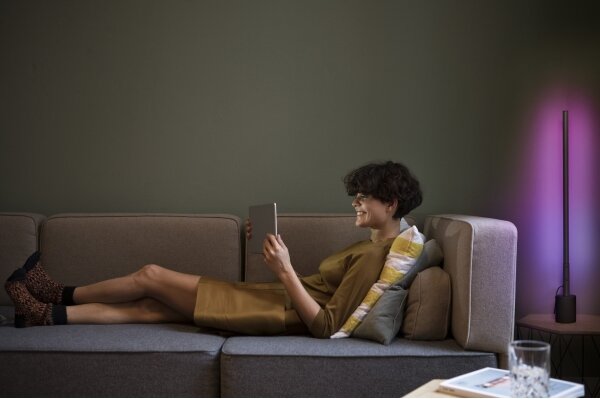 Osram - Lampă de podea SMART+ FLOOR LED RGBW dimabilă, 8W, 230V, Wi-Fi, cu telecomandă