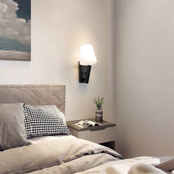 Lampă de perete LED cu port USB, 2W, 230V, 3000K, negru/alb