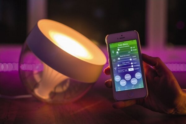 Philips Hue IRIS LED lampă de birou RGB dimabilă, 8,2W, 230V, albă