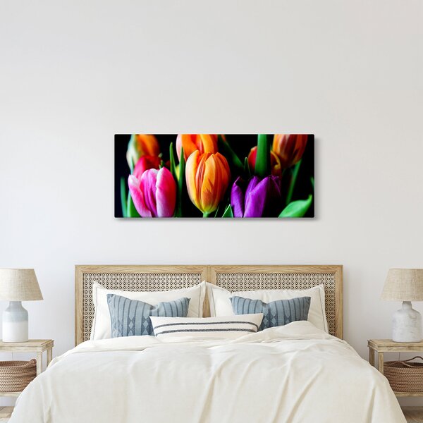 Tablou -Lalele pe fond negru (120x50 cm)