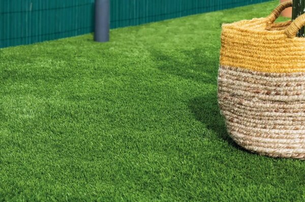 Covor Gazon Iarba Artificiala Produs Belgia, Calitate Premium, Model Oasis 30 mm inaltime fir, Gradinita Loc de Joaca Terasa Curte, Verde Verde, 200