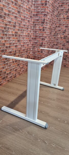 Birou metalic cu structura fixa