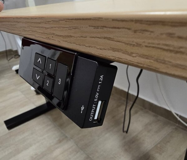 Birou reglabil pe inaltime TerrA9 Performance BLACK- 2 motoare marca Timotion + aplicatie bluetooth, CADRU NEGRU