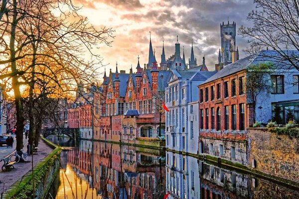 Fototapetă vlies canalele din brugge 375 x 250 cm