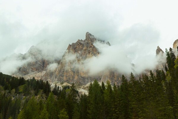 Fototapetă vlies ceață în dolomiți 375 x 250 cm