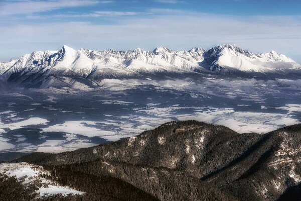Fototapetă vlies tatra înzăpezită 375 x 250 cm