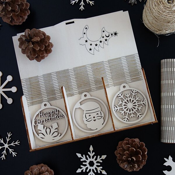 Set de frumoase decoratiuni de Craciun din lemn, 1 set-18 bucati