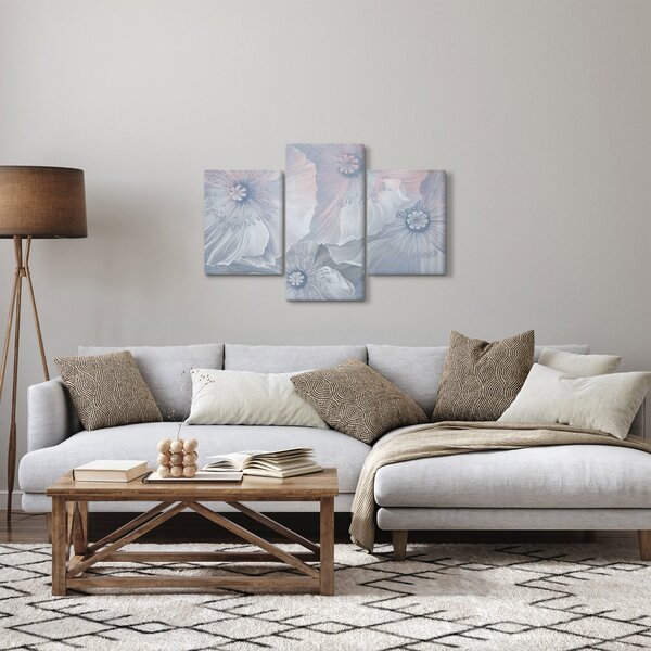Tablou - Flori albastre pe perete (90x60 cm)