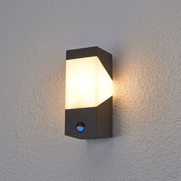 Lucande Aplică de exterior Kiran, senzor, gri, IP44, E27, reglabil, Negru, Aluminiu, Modern