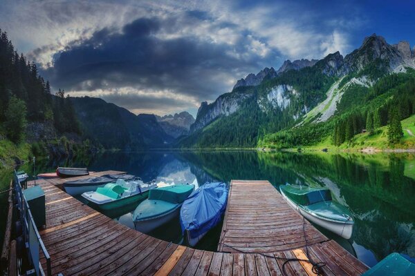 Fototapetă vlies lacul gosausee 375 x 250 cm