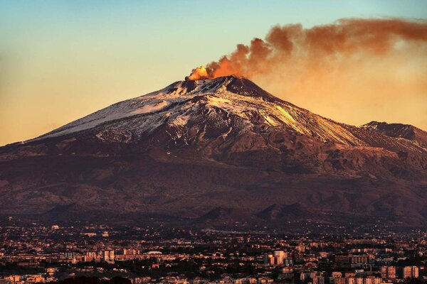 Fototapetă vlies multele etna 375 x 250 cm