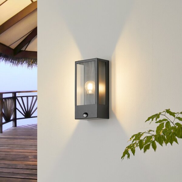 Lindby lumina de perete în aer liber Ilana, negru, senzor, IP44, E27, reglabil, Negru, Sticlă, Priză de perete top