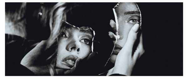 Tablou - Privind în oglindă (120x50 cm)