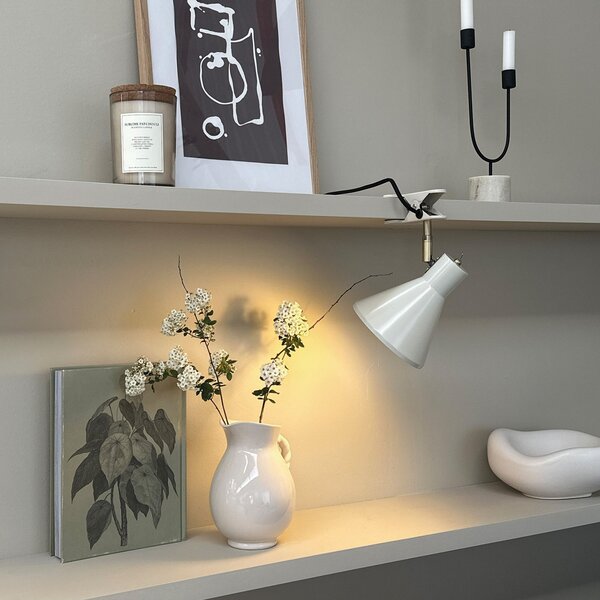 Dyberg Larsen Lampa cu clemă Sleep, alb chit, Ø 15 cm, oțel, Alb, Camera de zi / sufragerie, Metal, Design