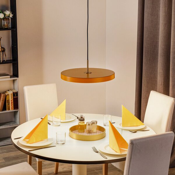 UMAGE Lampă suspendată LED Asteria Medium, galben/alamă, Ø 43 cm, reglabil, Galben, Camera de zi / sufragerie, Metal, Design