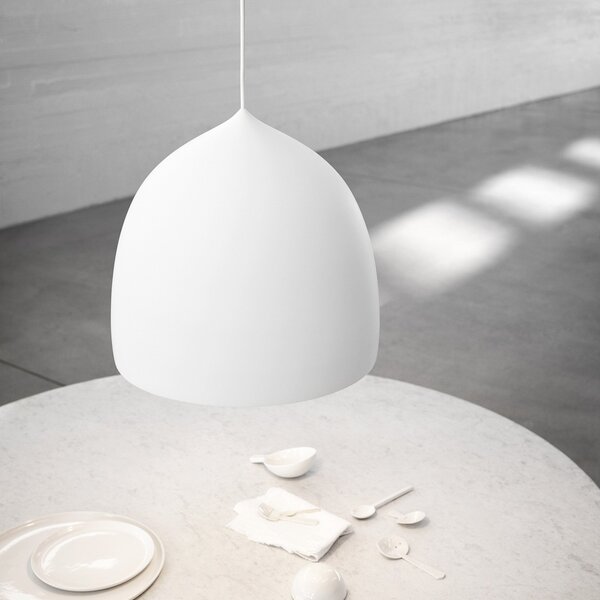 FRITZ HANSEN Suspence P2 lampă susp. Ø 38,5cm, alb, reglabil, Alb, Camera de zi / sufragerie, Metal, Design