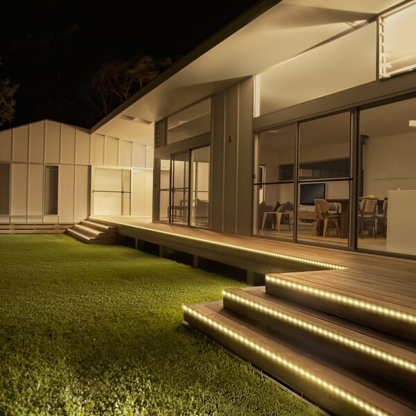 LEDVANCE SMART+ WiFi Flex Strip RGBW pentru exterior, 3m, reglabil, Alb, Baie, Plastic