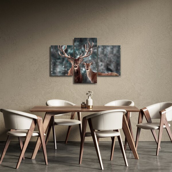 Tablou - Cerb și căprioare în pădurea înzăpezită (90x60 cm)