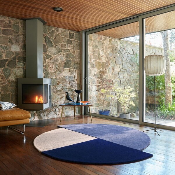 Covor albastru țesut manual, rotund, din lână ø 150 cm Mia Segment – Flair Rugs
