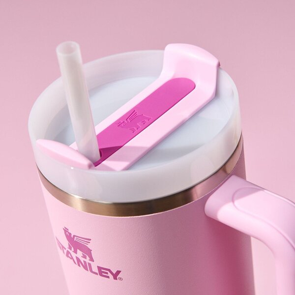Termos roz cu pai din oțel inoxidabil 1,18 l Quencher H2.0 FlowState Tumbler Cherry Blossom – Stanley