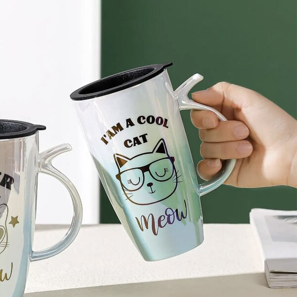 Cana inalta din ceramica cu capac Pufo Cool Cat, pentru cafea sau ceai, 450 ml