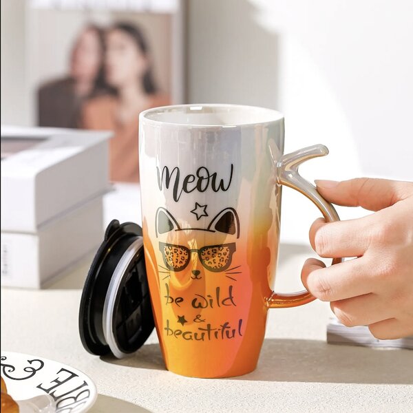 Cana inalta din ceramica cu capac Pufo Wild & Beautiful, pentru cafea sau ceai, 450 ml