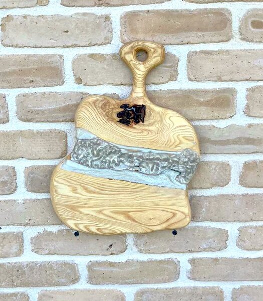 Platou „Ash Aura 40” – Frasin masiv și rășină epoxidică - 40x28 cm