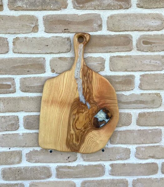Platou „Ash Flow” din frasin masiv și inserții de rășină – 47x30 cm