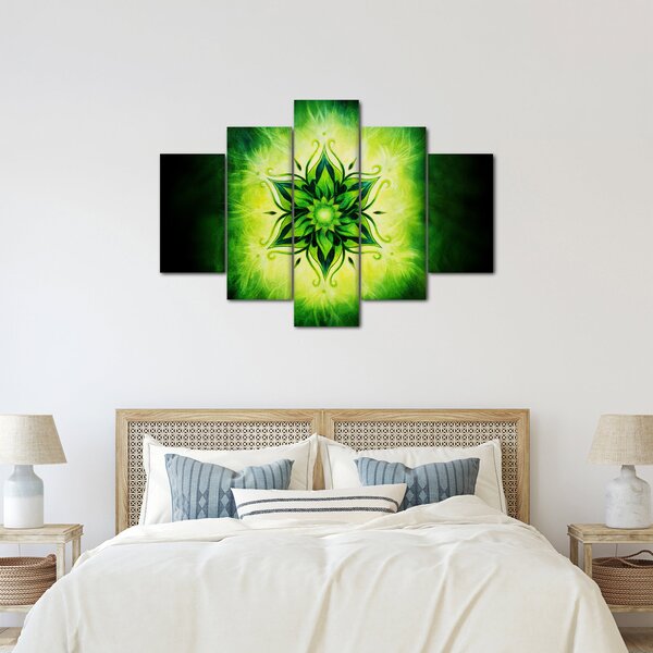 Tablou - Mandala de flori, fundal verde (150x105 cm)