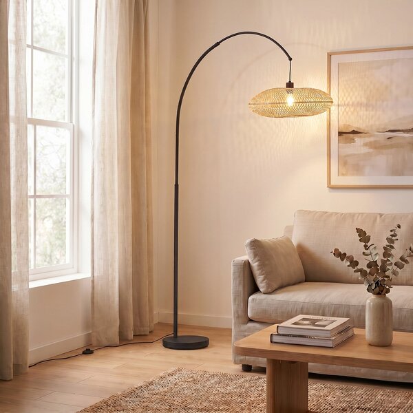 Lindby Lampă arcuită Solvian, negru/natur, bambus, metal, Negru, Camera de zi / sufragerie, Metal, Modern