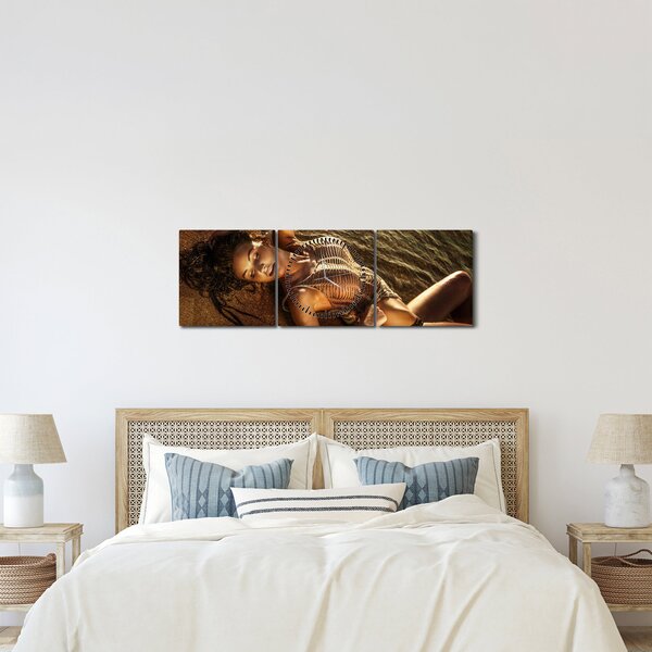 Tablou cu femeia întinsă pe plajă (cu ceas) (90x30 cm)