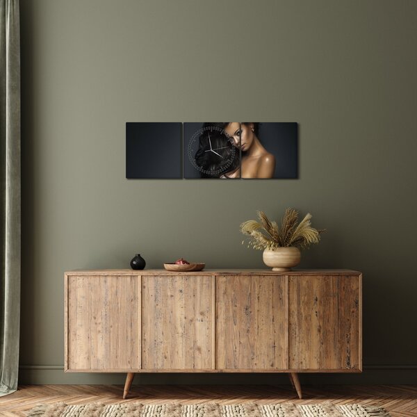 Tablou - Portretul unei femei seducătoare (cu ceas) (90x30 cm)