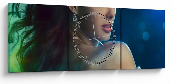 Tablou - Privirea unei femei tinere (cu ceas) (90x30 cm)