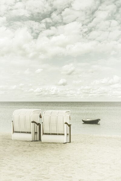 Fotografie de artă Idyllic Baltic Sea with typical beach chairs | Vintage, Melanie Viola, (26.7 x 40 cm)