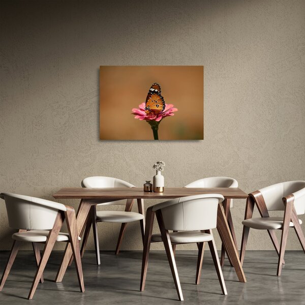 Tablou pe sticlă cu fluture pe floare (70x50 cm)