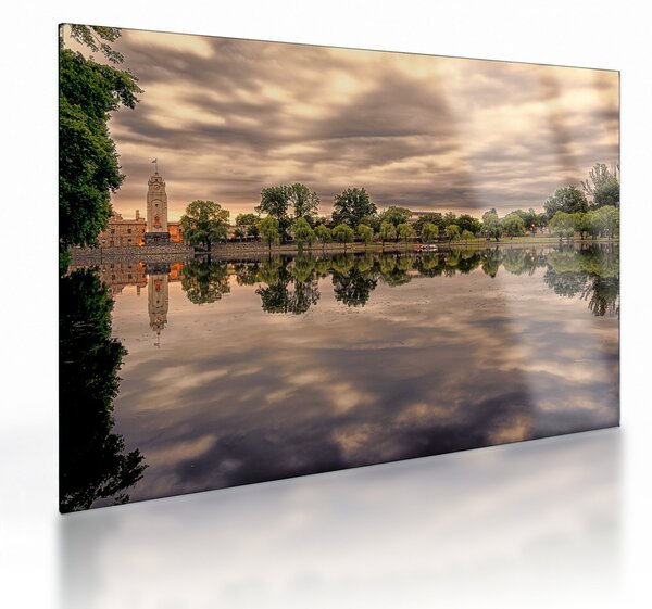 Tablou pe sticlă cu lac și copaci (70x50 cm)