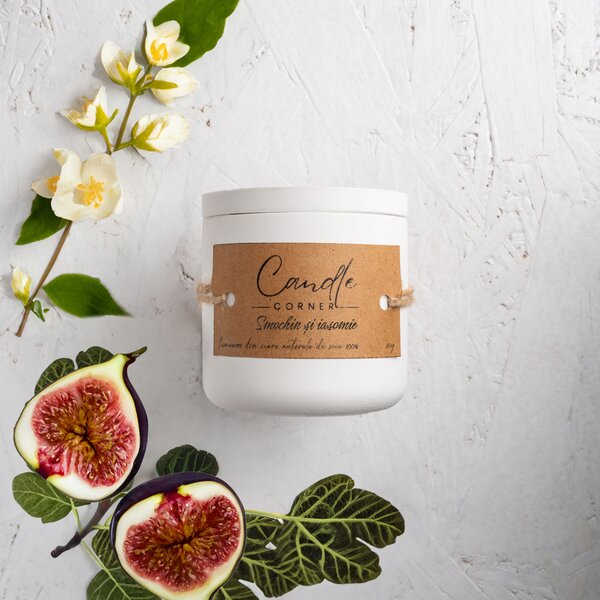 Lumanare parfumata handmade din ceara naturala de soia 100%, aroma de Smochin si iasomie, Recipient ceramic alb, 150 g