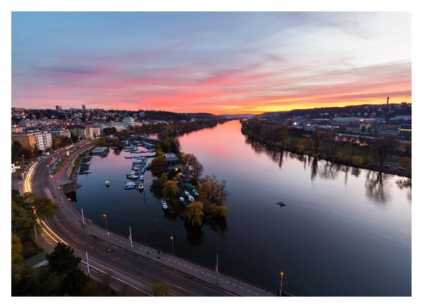Tablou pe sticlă cu Praga nocturnă (70x50 cm)