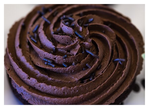 Tablou pe sticlă - Cupcake din ciocolată (70x50 cm)