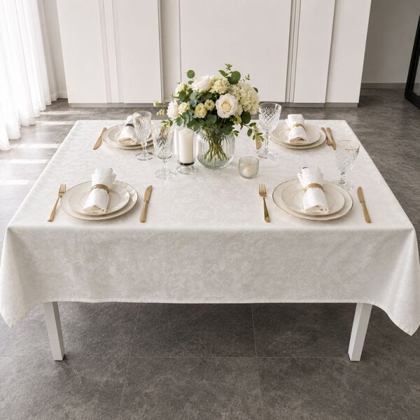 Fata de masa teflonata 120x160 cm, Crem cu imprimeu ornamental F4