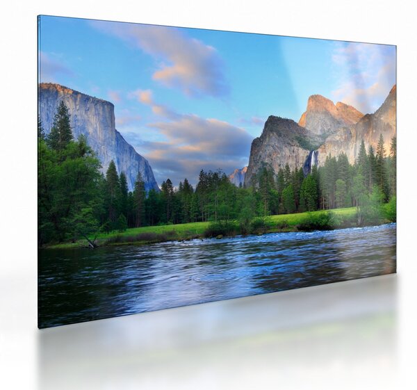 Tablou pe sticlă cu peisaj montan sălbatic (70x50 cm)