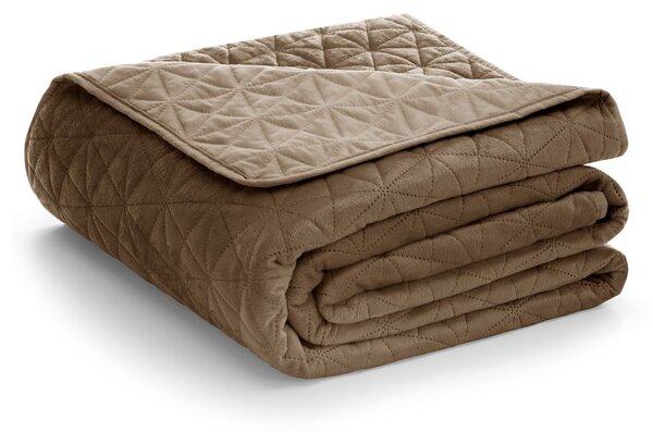 Cuvertură maro deschis matlasată din catifea 170x210 cm Laila – AmeliaHome