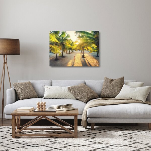 Tablou pe sticlă - Femeie între palmieri (70x50 cm)