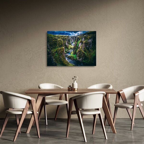 Tablou pe sticlă - Râu într-o vale stâncoasă (70x50 cm)