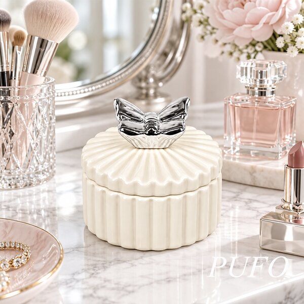 Bomboniera decorativa din ceramica cu capac, cutie pentru bijuterii, bomboane si accesorii, design elegant, 10.5 cm