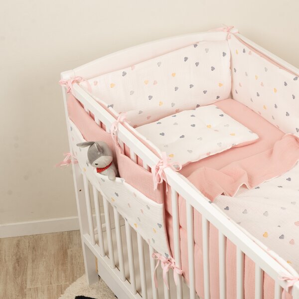Organizator textil pentru patut Kidizi color Hearts – muselina 100% bumbac Oeko-Tex, 3 buzunare pentru depozitare
