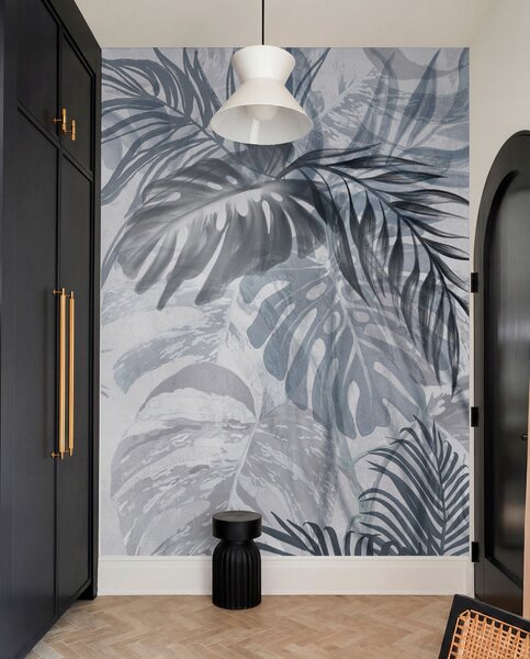 Tapet Monstera și frunze de palmier în nuanțe de albastru și gri, botanică, frunze, Fototapet pădure, Fototapet Tropics, w09011v1 : Uwalls.ro
